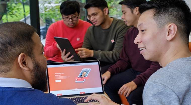 Apple, Singapur ve Endonezya’daki Kodlama Girişimlerinin Genişlediğini Duyurdu 