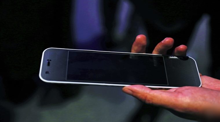 Lenovo'nun Katlanabilir Telefon Prototipi Videoda Görüntülendi 