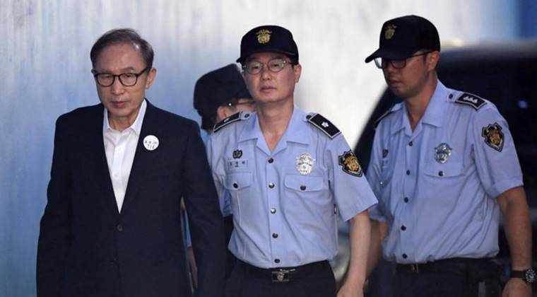 Samsung'dan Rüşvet Alan Lidere Hapis Cezası  