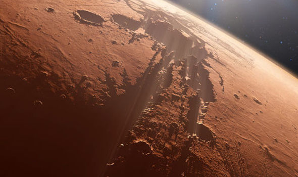 Mars Yüzeyine Sismometre Yerleştirildi  