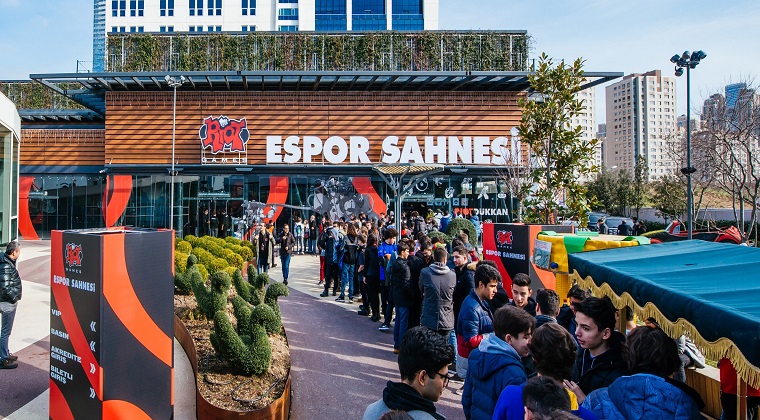 1554711566_Riot_Games_Espor_Sahne Lol Kış Mevsimi Finali Heyecanı