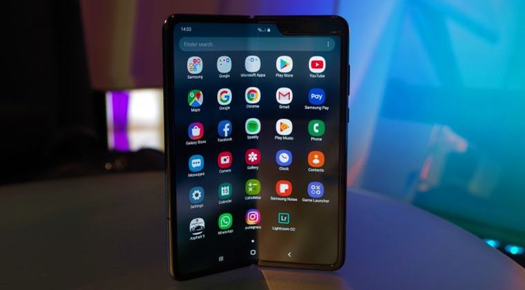 Samsung, Galaxy Fold Alternatifi Olarak Katlanabilir Telefon Patenti Daha Aldı 