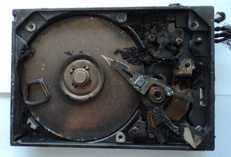 Yanan Hard Diskteki Veriler Nasıl Kurtarılır?  