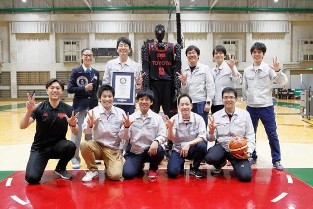 Dünyanın Yapay Zekaya Sahip İlk Basketbol Oyuncusu: Robot CUE2 