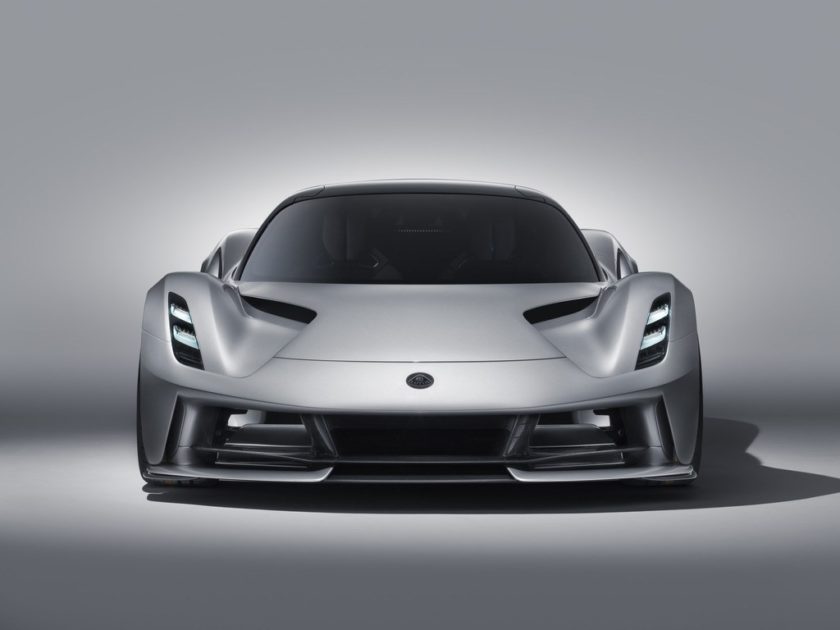 Lotus'un Yeni Elektrikli Aracı Hızlı Şarj Özelliği!  