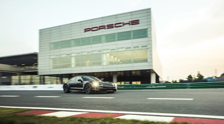 Porsche Taycan Çin’de İlk Kez Pistte!  
