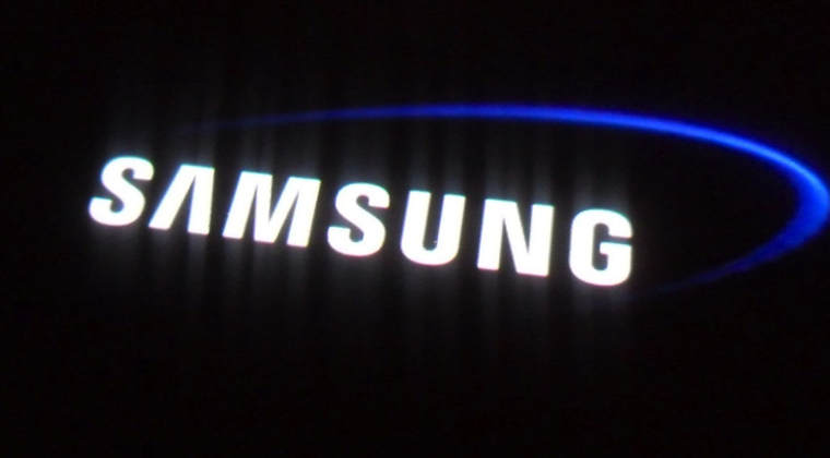 Samsung, Huawei ve Xiaomi'ye Katlanabilir Ekran Tedarik Edecek!  