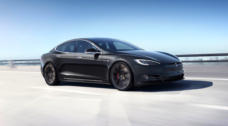 Tesla'nın Çin Fabrikası İlk Araçlarını Teslim Etti  
