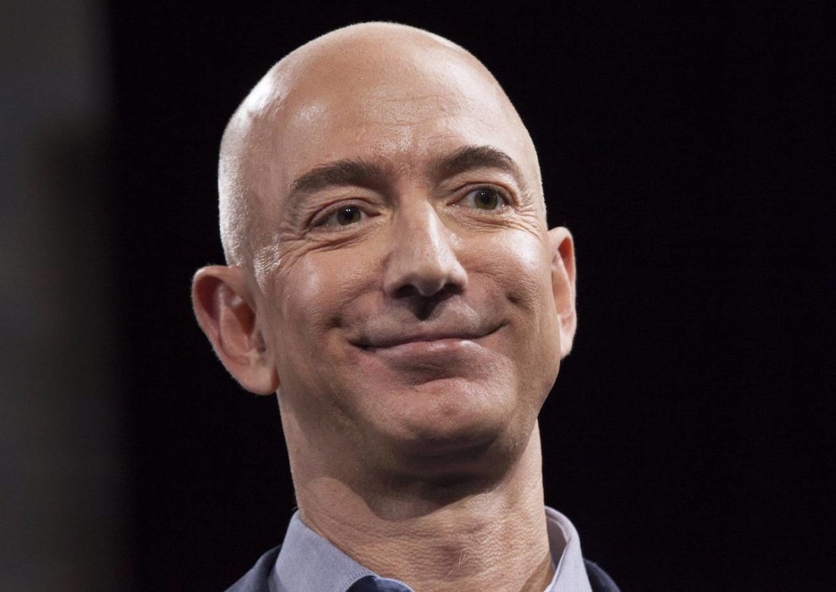Amazon CEO'su Jeff Bezos, 15 Dakika İçinde 13.5 Milyar Dolar Kazandı!  