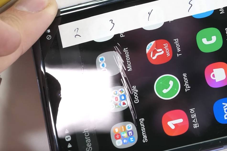 Galaxy Z Flip Ekran Değişiminin Maliyeti Ne Kadar? 