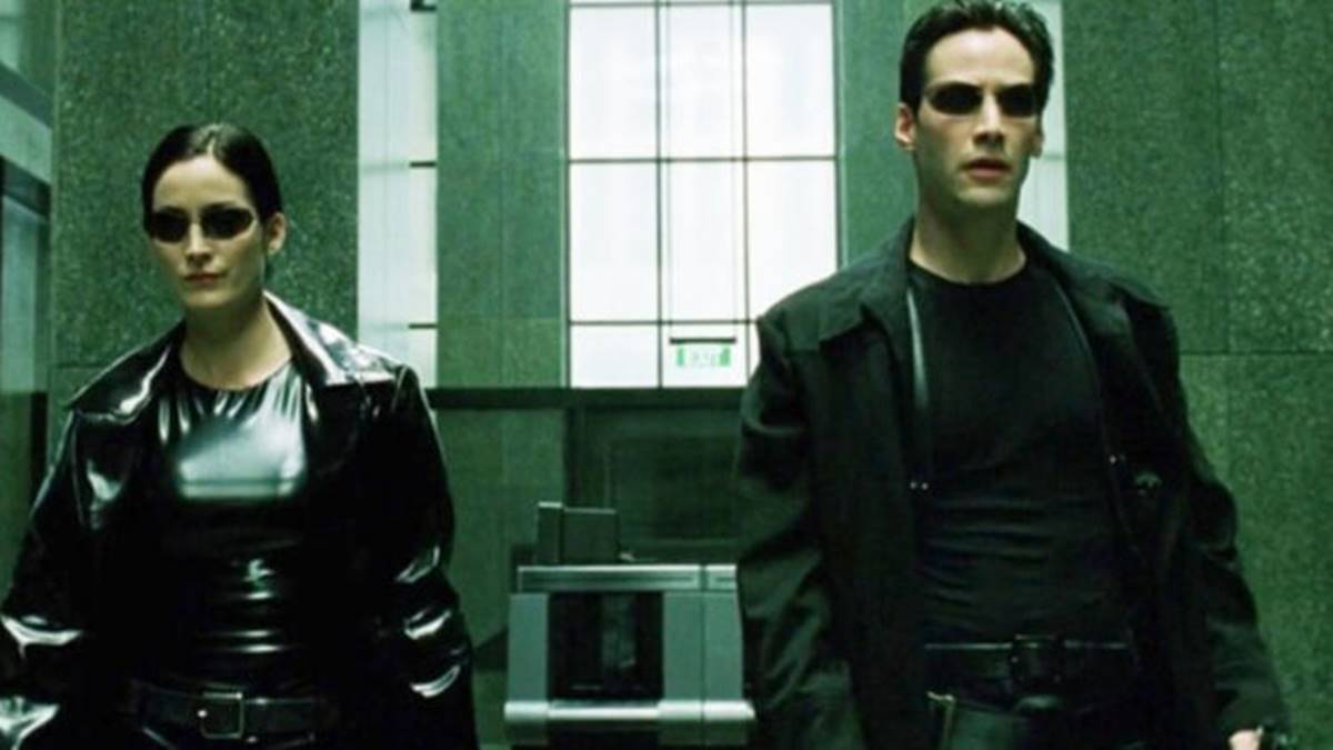 Matrix 4 Çekimleri Koronavirüs Nedeniyle Durduruldu: Hatta Film Ertelenebilir!  