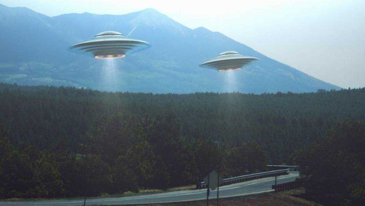 Sosyal Medya Çalkalanıyor: Pentagon, 2015 Yılına Ait UFO Görüntülerini Yayınladı! (Video)  