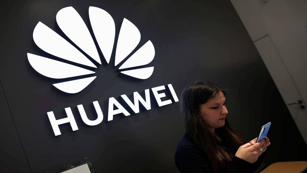 Huawei, Telefon Pazarının Neredeyse Yarısını Kontrol Ediyor 