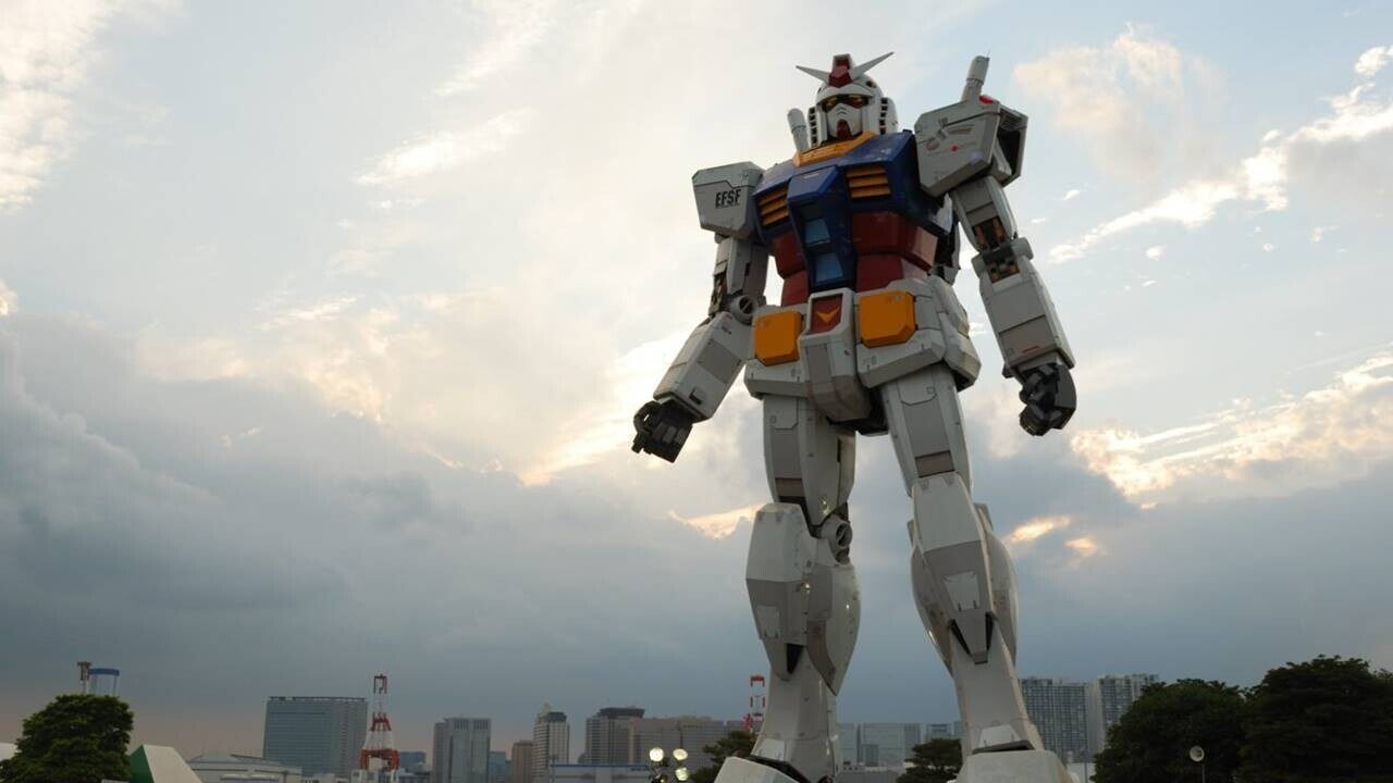 Dünyanın En Büyük Robotu Yürümeye Başladı  