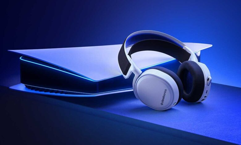 SteelSeries, En Çok Satan Arctis 7'yi Yeni Nesil PlayStation İçin Yeniden Tasarlıyor SteelSeries, En Çok Satan Arctis 7'yi Yeni Nesil PlayStation İçin Yeniden Tasarlıyor