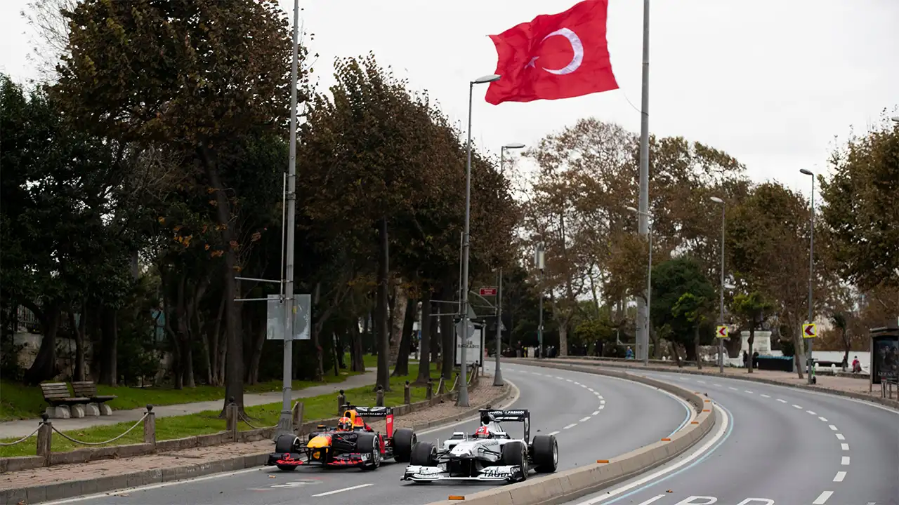 Türkiye, 2021'de Formula 1 GP Yarışına Ev Sahipliği Yapacak!  