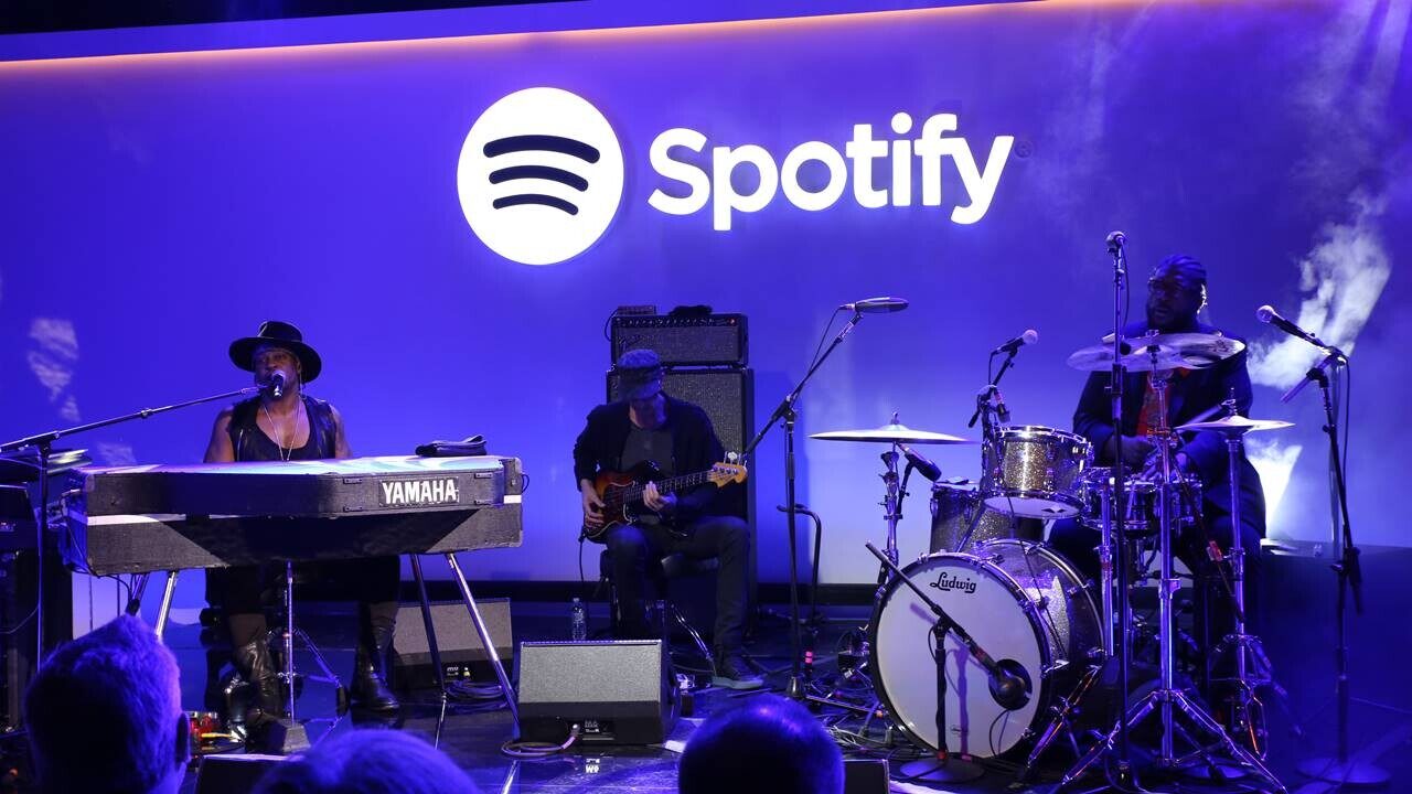 Spotify, 15 Dolarlık Biletlerle Sanal Konserler Düzenliyor  