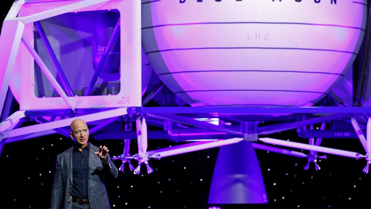 Jeff Bezos, Önümüzdeki Ay Kardeşiyle Uzay Yolculuğuna Çıkıyor 