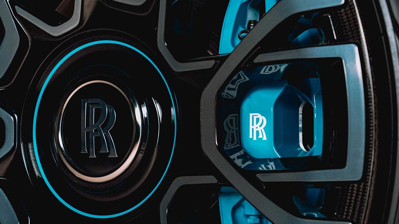 Rolls-Royce Black Badge Ghost Otomobilini Tanıttı  