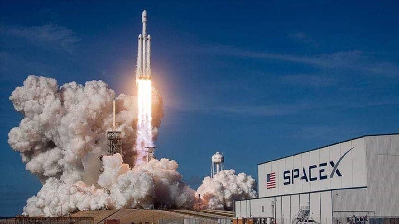 SpaceX, Dünyanın İkinci 100 Milyar Dolarlık Girişimi Aka Centicorn Oldu  