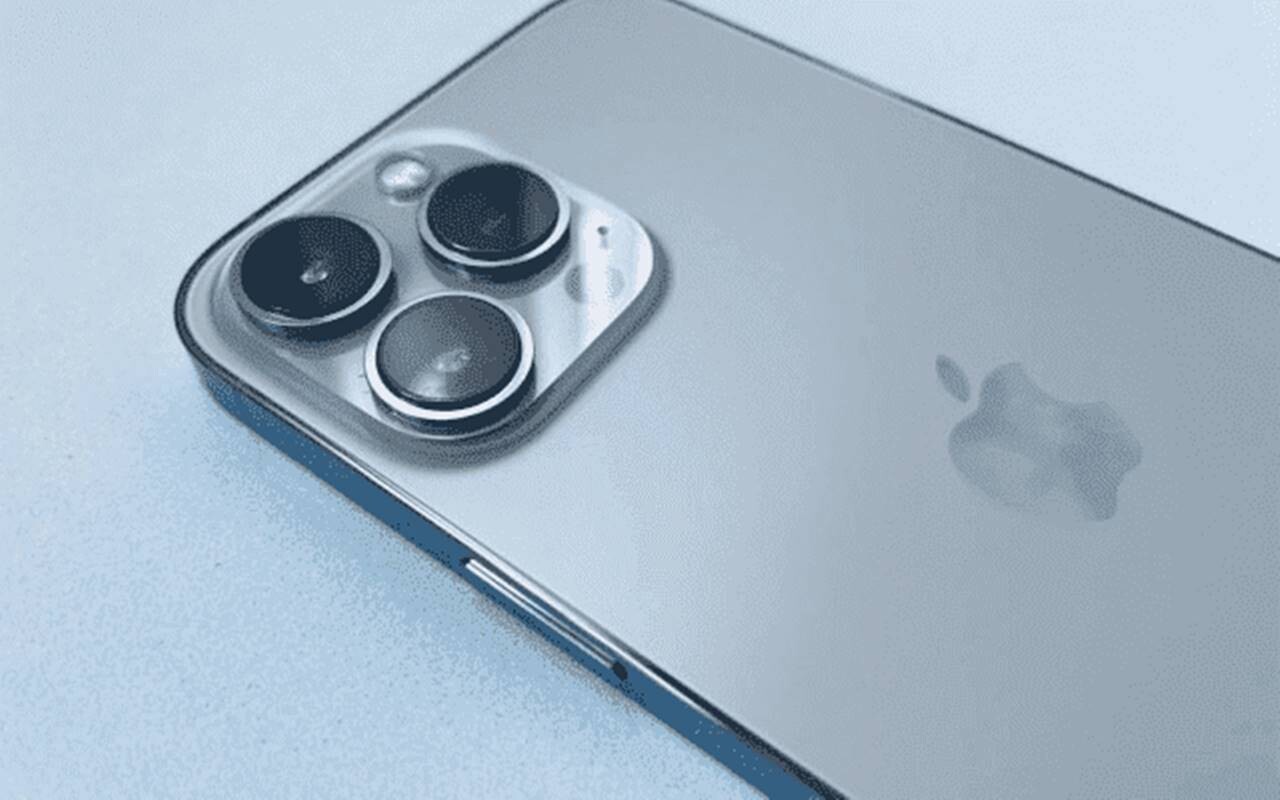 iPhone 15 Pro, Çentiksiz Ekrana Sahip İlk Apple Telefonu Olacak  