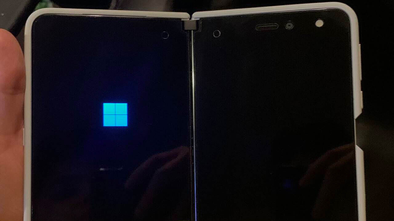 Microsoft Surface Duo'da ARM64 Tabanlı Windows 11 Çalıştırıldı!  