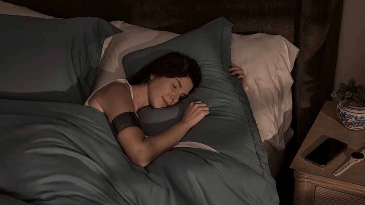 Garmin Index Sleep Monitor Tanıtıldı: Omuzdan Takılan Uyku Takibi Cihazı 