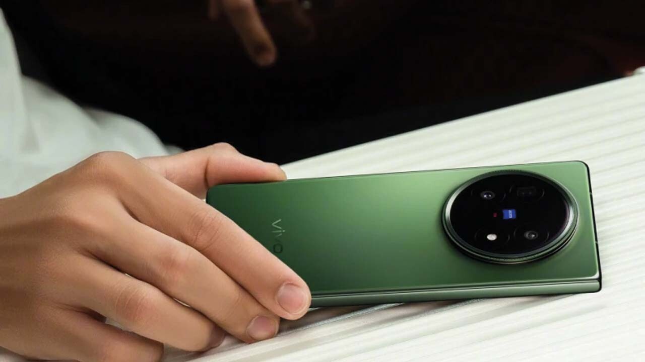 Katlanabilir Akıllı Telefon Vivo X Fold5 Tüm Renkleriyle Ortaya Çıktı 