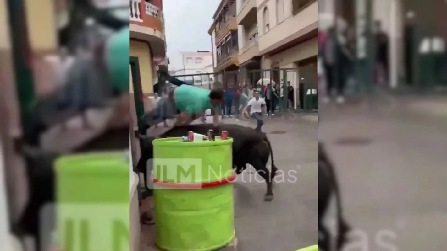 İspanya'da San Marcos Festivali'nde Trajik Olay: 33 Yaşındaki Adam Hayatını Kaybetti İspanya'da San Marcos Festivali'nde Trajik Olay: 33 Yaşındaki Adam Hayatını Kaybetti