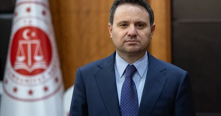 Adalet Bakanı Gürlek'ten Önemli Açıklamalar: Umut Altaş Hakkında Kırmızı Bülten Adalet Bakanı Gürlek'ten Önemli Açıklamalar: Umut Altaş Hakkında Kırmızı Bülten