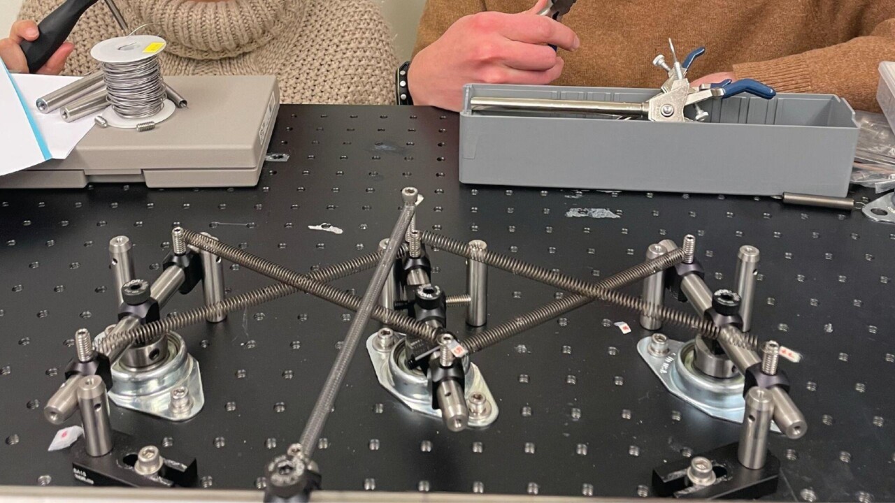 Bilim İnsanları Elektrik Kullanmayarak Çalışan Mekanik Bilgisayar Geliştirdi Bilim İnsanları Elektrik Kullanmayarak Çalışan Mekanik Bilgisayar Geliştirdi