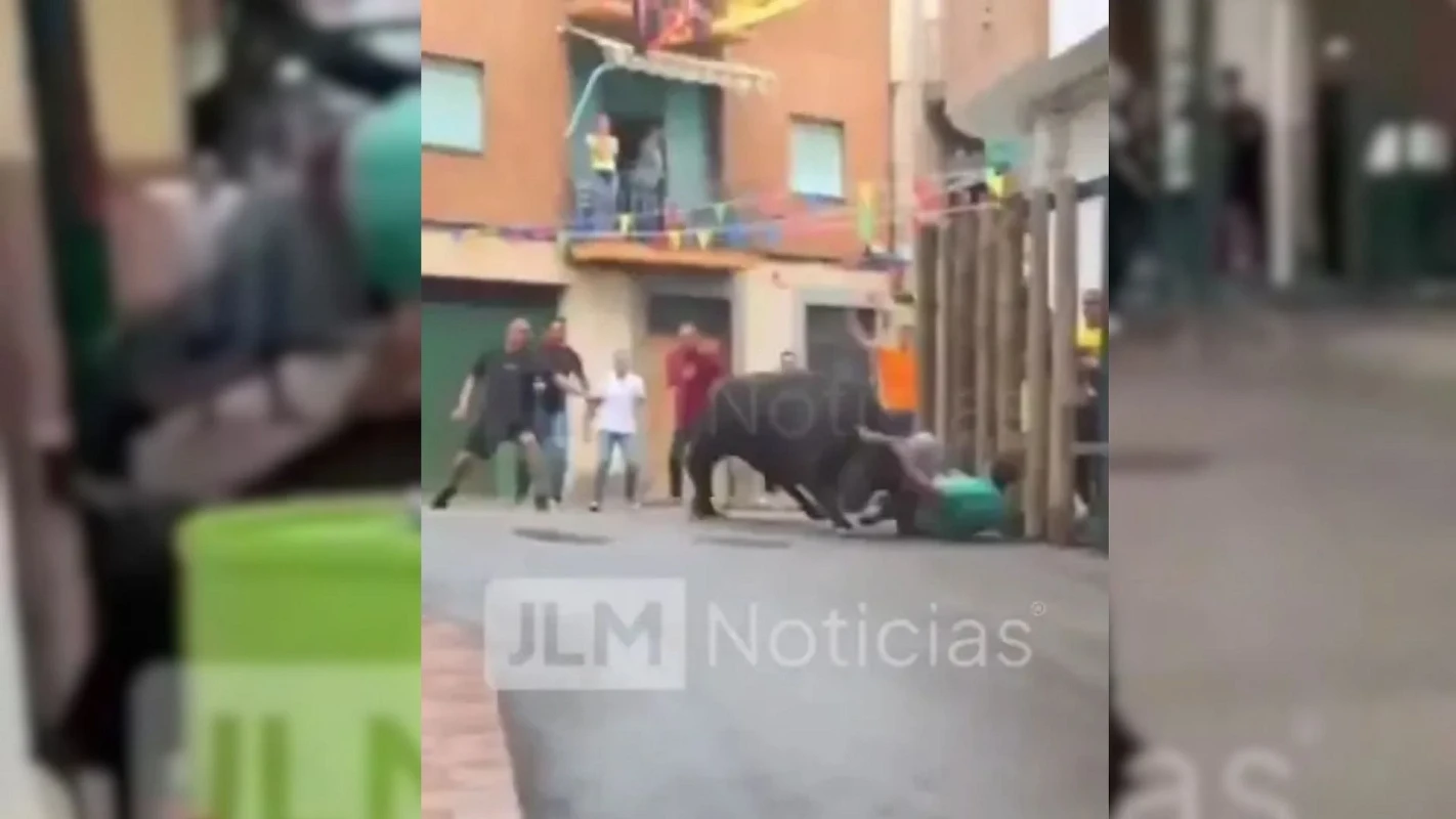 İspanya'da San Marcos Festivali'nde Trajik Olay: 33 Yaşındaki Adam Hayatını Kaybetti İspanya'da San Marcos Festivali'nde Trajik Olay: 33 Yaşındaki Adam Hayatını Kaybetti