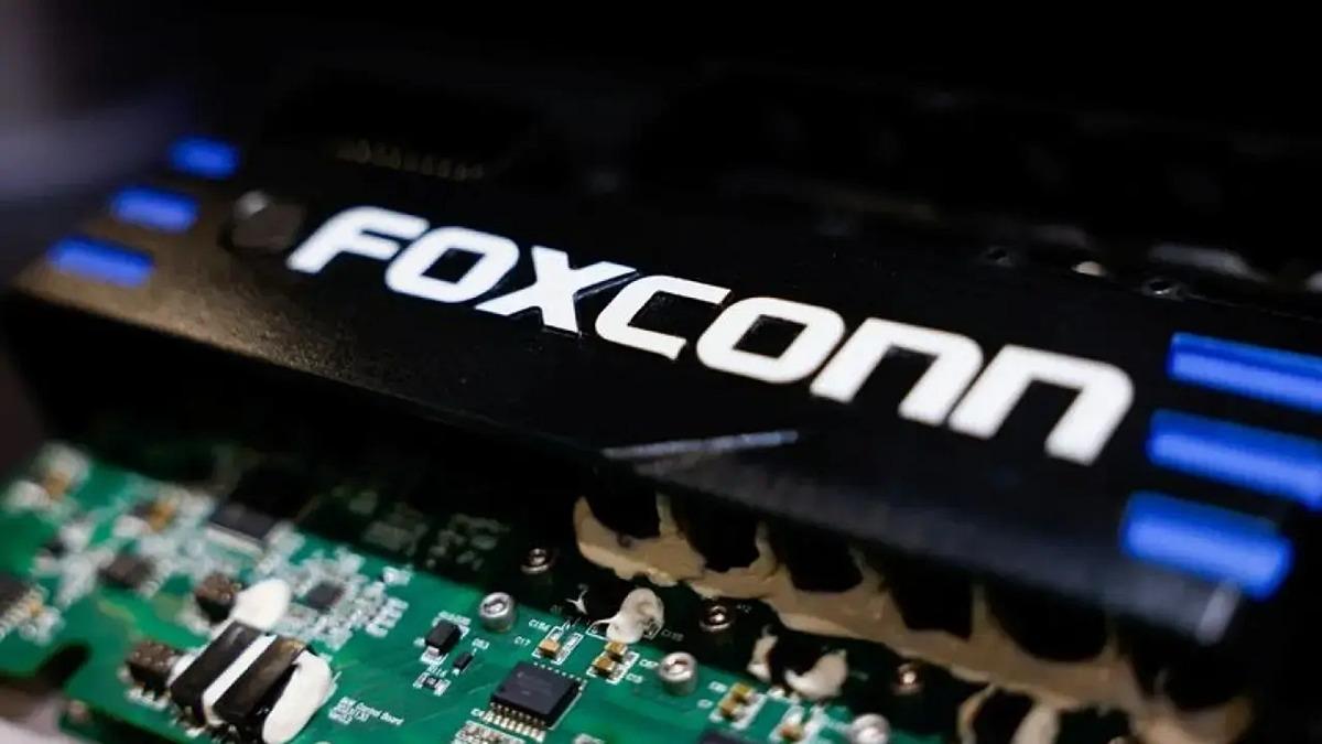 Foxconn, Türkiye'de Telefon Üretim Sürecine Başlıyor Foxconn, Türkiye'de Telefon Üretim Sürecine Başlıyor