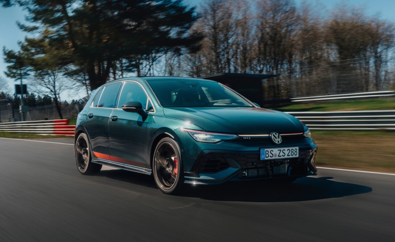 Volkswagen Golf GTI, Honda Civic Type R'yi Geride Bıraktı Volkswagen Golf GTI, Honda Civic Type R'yi Geride Bıraktı
