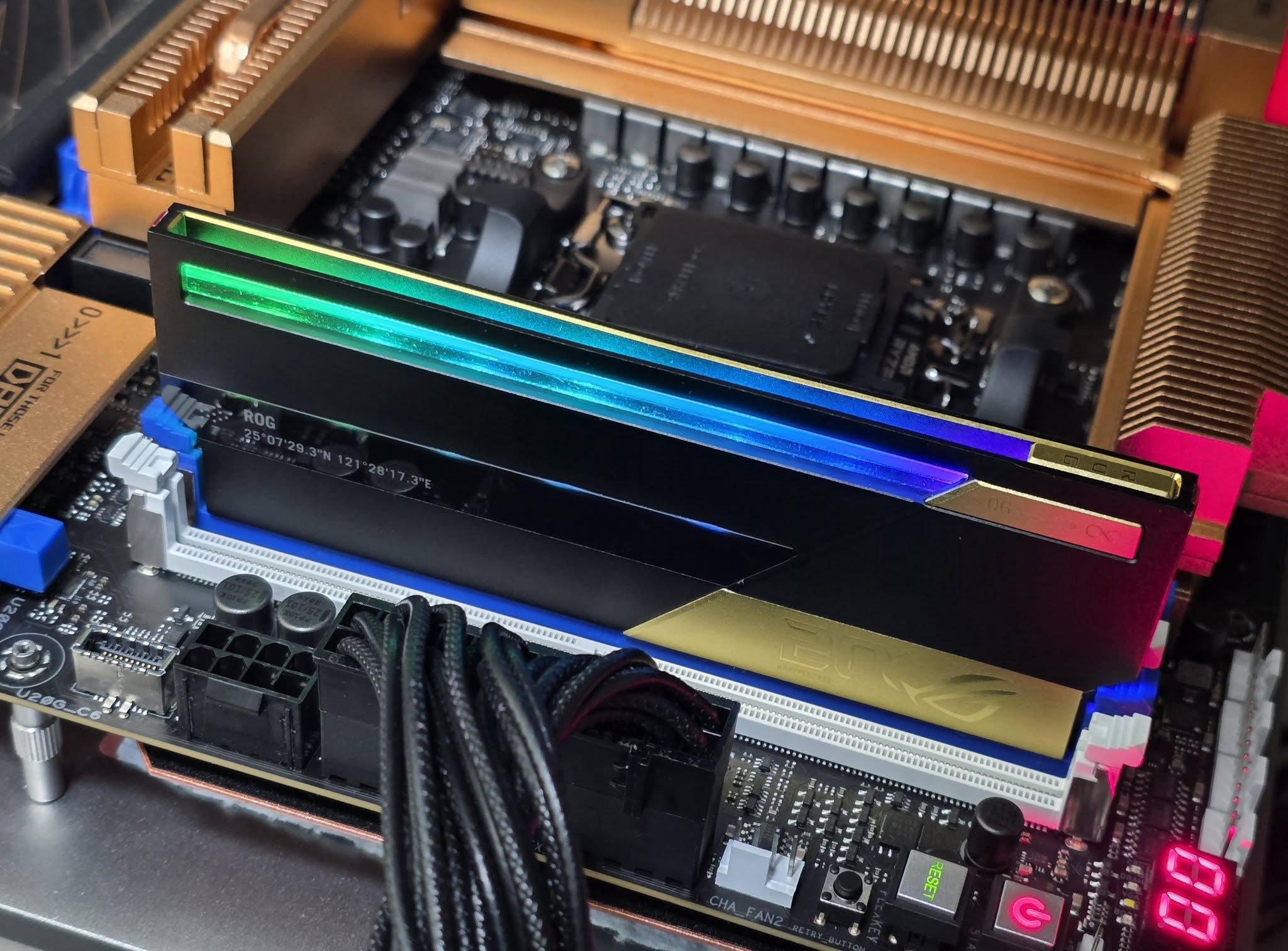 ASUS ROG DDR5 Belleği 8800 MT/s Hızında ASUS ROG DDR5 Belleği 8800 MT/s Hızında