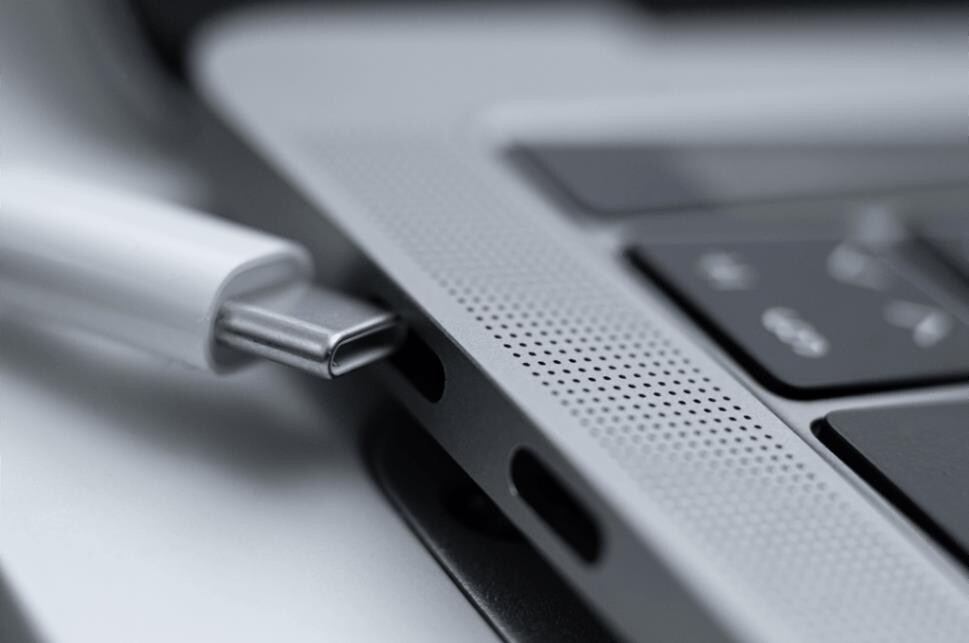 Avrupa Birliği'nde Laptoplar İçin USB-C Şarj Zorunluluğu Başladı Avrupa Birliği'nde Laptoplar İçin USB-C Şarj Zorunluluğu Başladı
