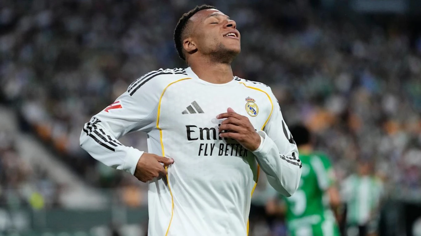 Real Madrid'de Mbappe Krizi: 1 Milyon Taraftar Gönderilmesini İstiyor Real Madrid'de Mbappe Krizi: 1 Milyon Taraftar Gönderilmesini İstiyor