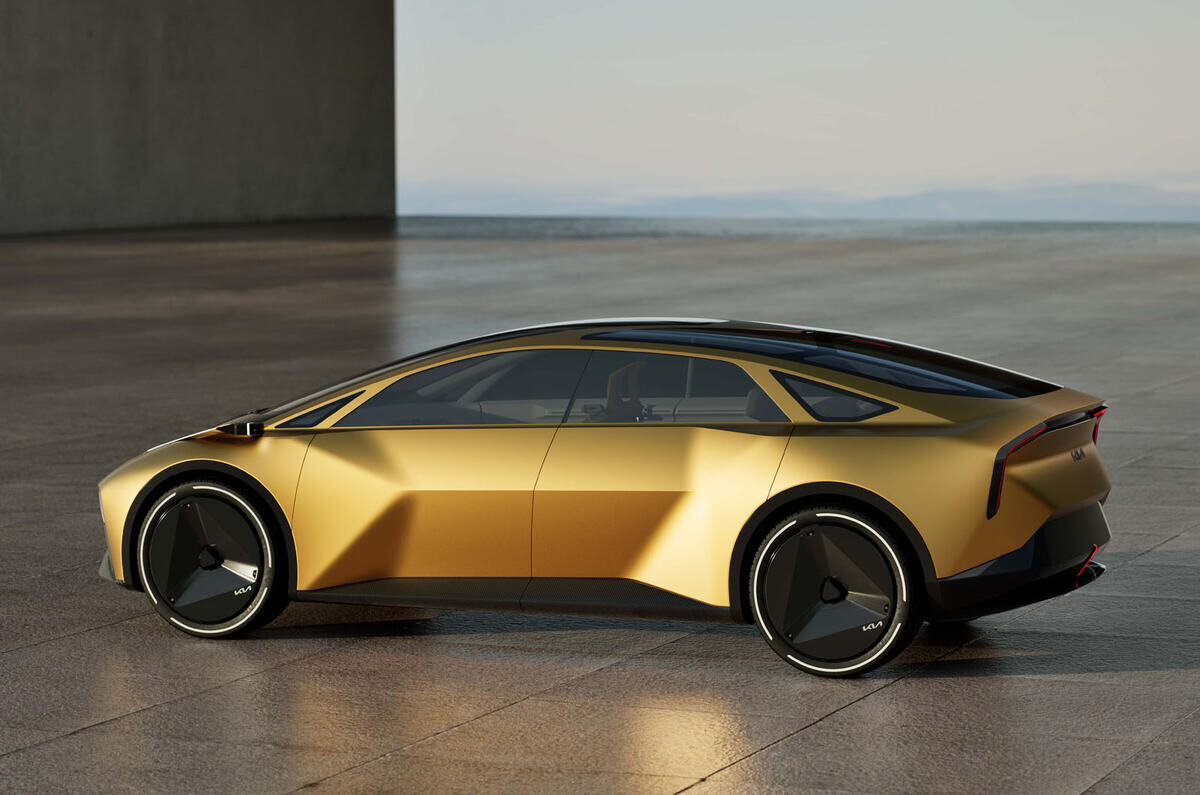 kia-stingerin-yerine-gececek-yeni-model-uzerinde-calisiyor-2 kia-stingerin-yerine-gececek-yeni-model-uzerinde-calisiyor-2