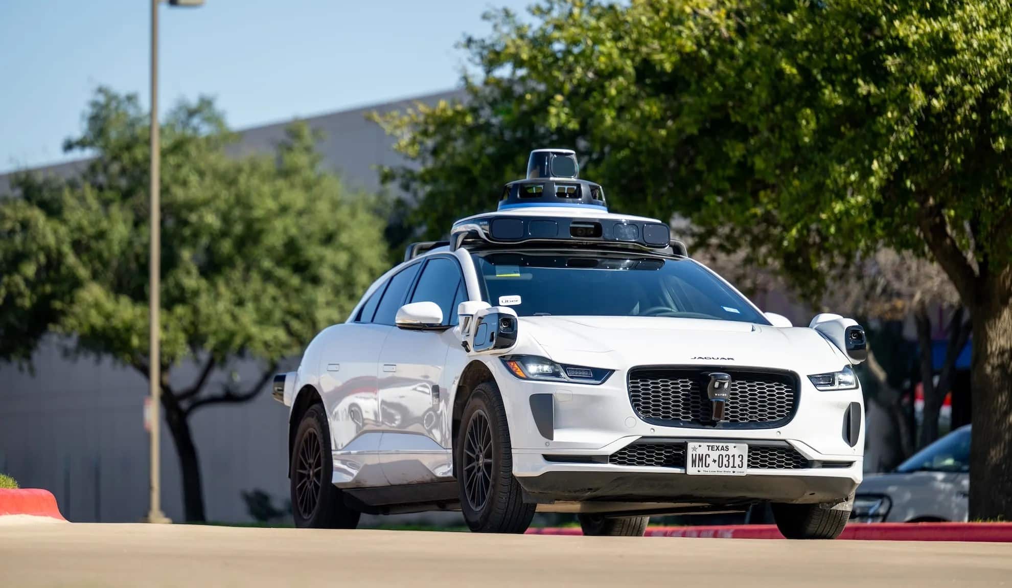Tesla Robotaksi Yarışında Geride Kaldı: Veriler Şok Edici - 2
