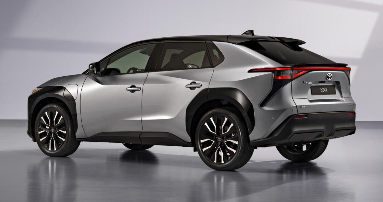 Yeni Toyota bZ4X, Gerçek Kullanımda Menzil Rekoru Kırdı Yeni Toyota bZ4X, Gerçek Kullanımda Menzil Rekoru Kırdı