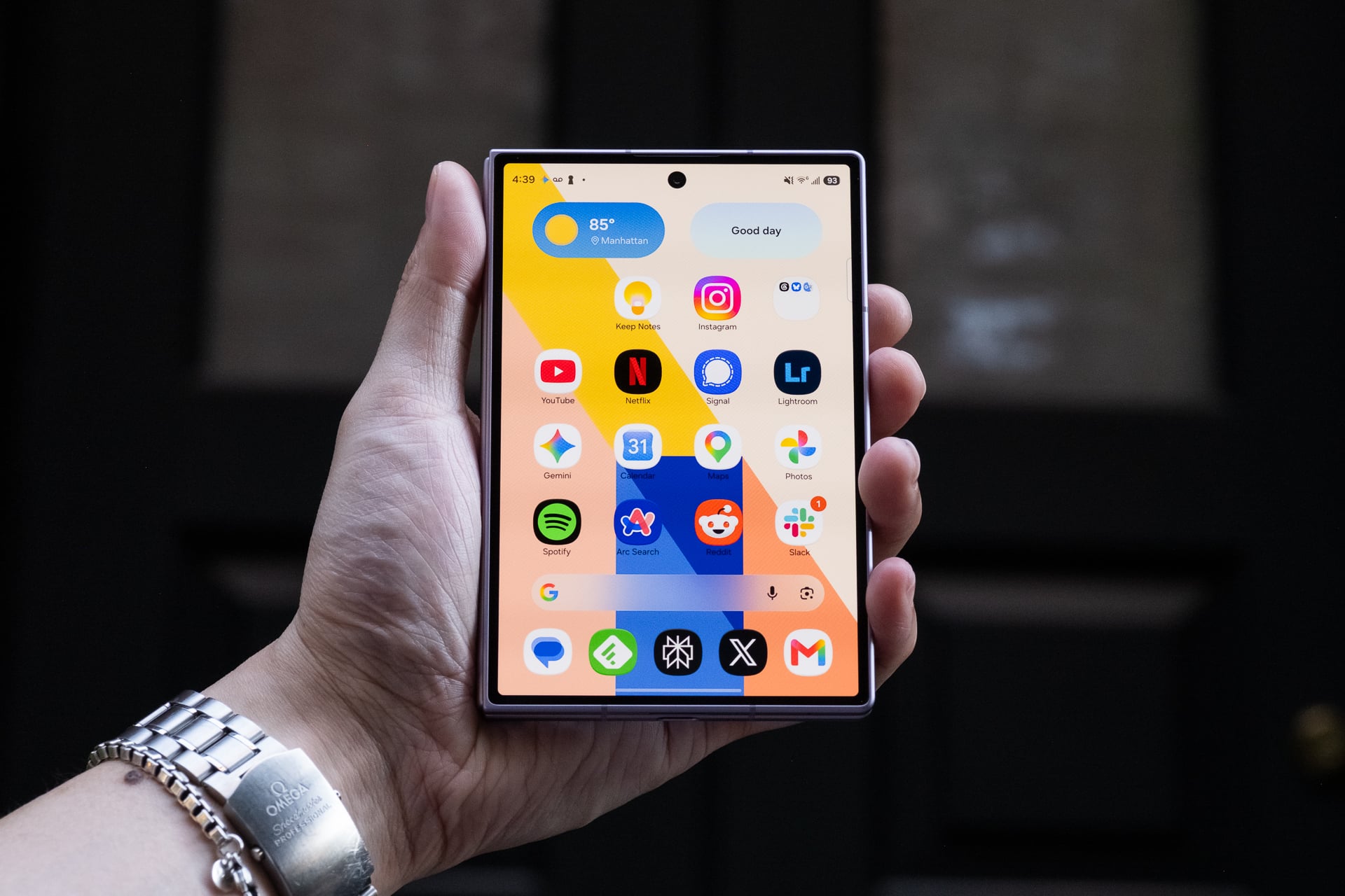 Samsung Galaxy Z Fold 8: Eğlencenin Yeni Adresi - 3 Samsung Galaxy Z Fold 8: Eğlencenin Yeni Adresi - 3
